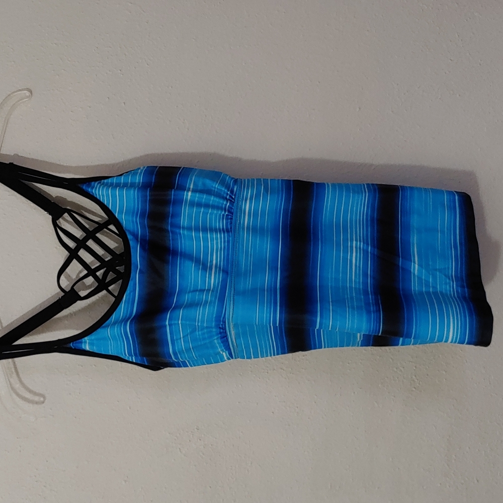 Yonique Women's Size Medium Two Piece Swimsuit, NWT